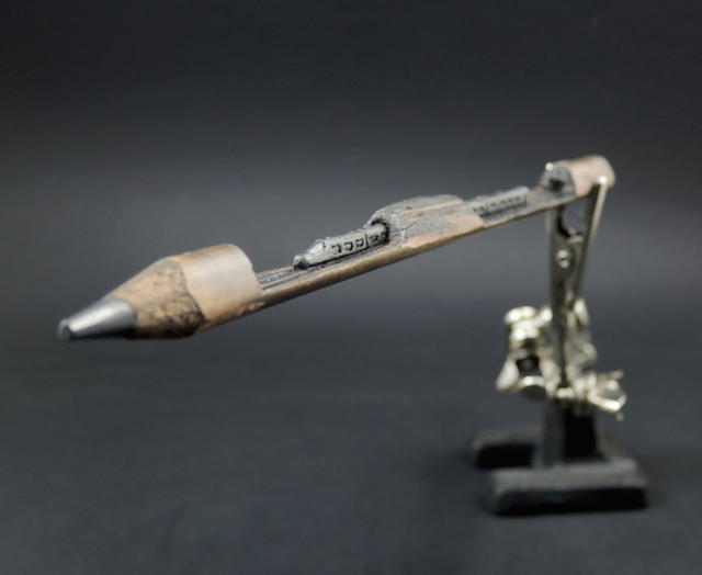 patung miniatur dari ujung pensil http://www.athba.net/