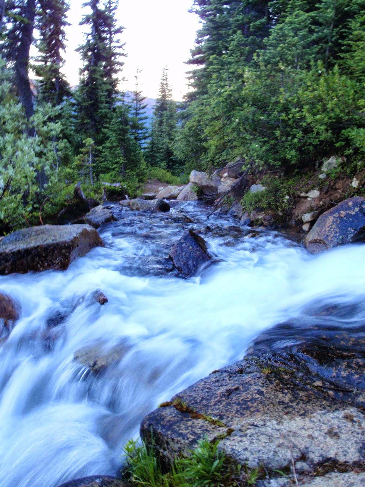 Water crossing area at 5 pm. At noon we there were rocks to cross, not at 5 pm Water crossing area at 5 pm. At noon we there were rocks to cross, not at 5 pm