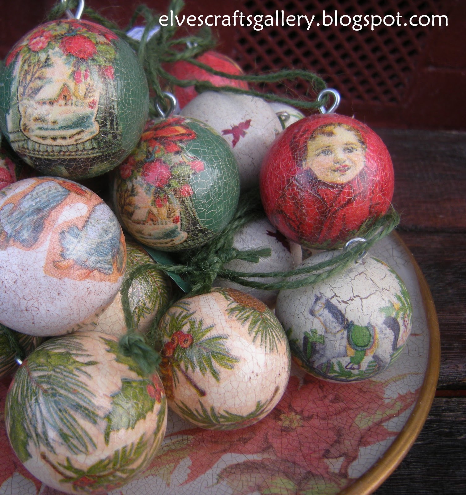 Elves' Crafts Gallery Wooden Christmas baubles vintage style, hand