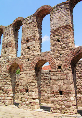 Развалины церкви Святой Софии в Несебре, Болгария