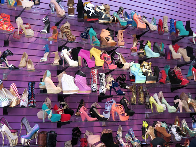 The Santee Alley The Santee Alley Loves Lola Shoetique