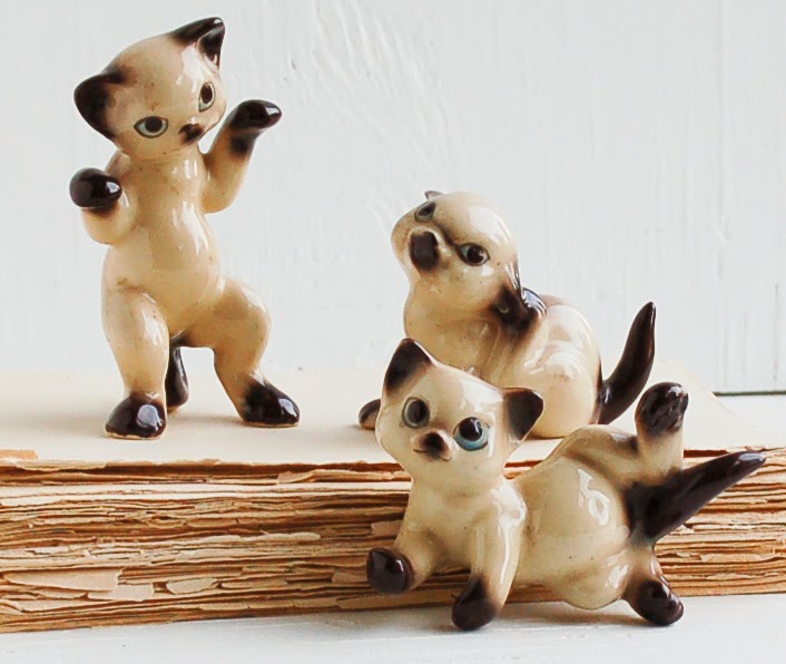 https://www.etsy.com/listing/186877394/vintage-siamese-kittens-siamese-cat?ref=shop_home_active_7