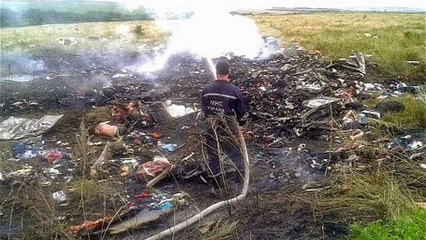 Malaysia Airline MH 17 Jatuh di Ukraina, 295 Orang Meninggal Dunia