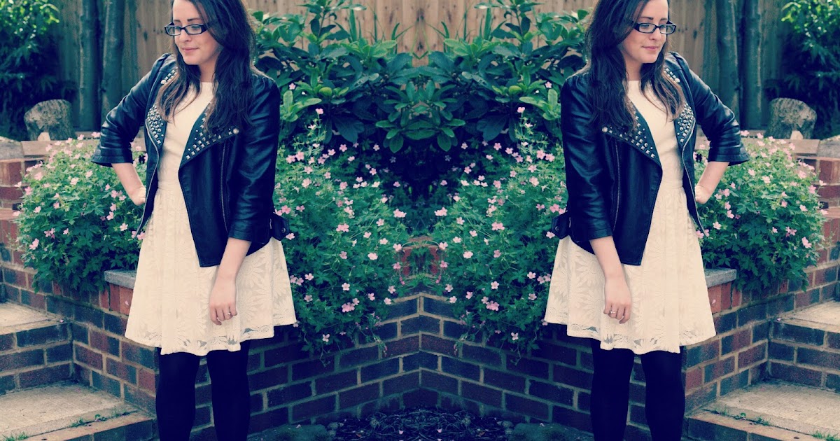 Some Dresses Dont Work With Tights, But These 15 Definitely Do photo pics Some Dresses Dont Work With Tights, But These 15 Definitely Do