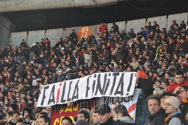 Le Mouvement en Italie . - Page 10 Roma-inter20gen13_0239