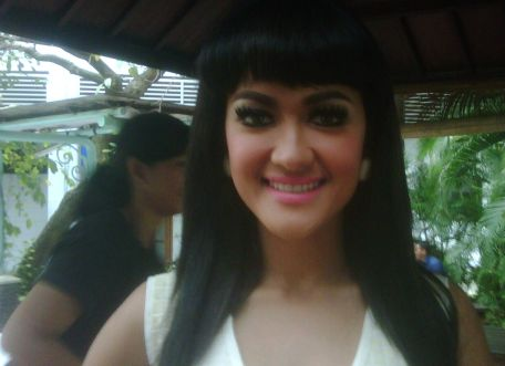 Julia-Perez-Tanpa-Pakaian-Dalam Dewi Persik Tanpa Busana Download Gambar Foto Zonatrick Pictures