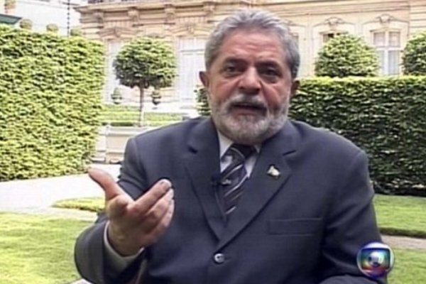 http://2.bp.blogspot.com/-jTVLb8jqq0A/T8vIM5N9DXI/AAAAAAAABDQ/vmC7M4sfSLc/s1600/mensalao-lula-paris-entrevista-globo-size-598-1.jpg