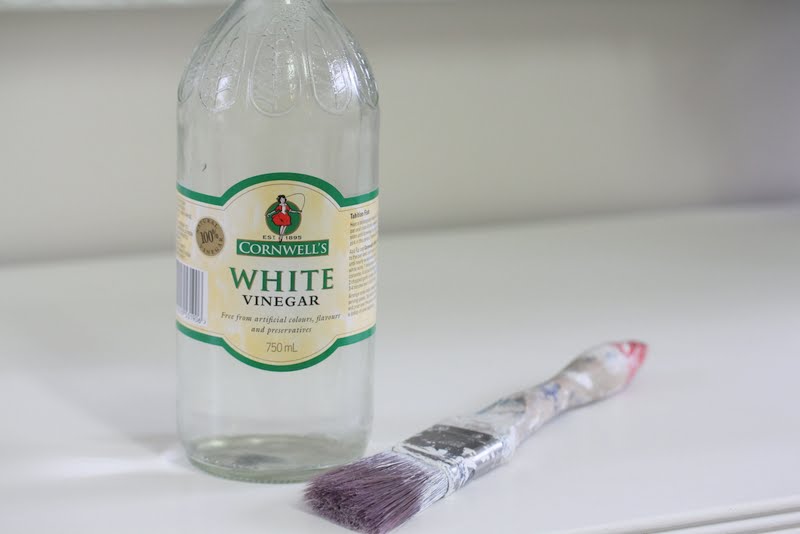 Lilyfield Life How to Clean your Paint Brush with Vinegar