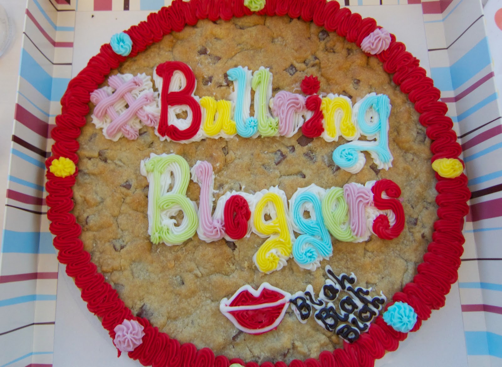 Huge Blogger Cookie
