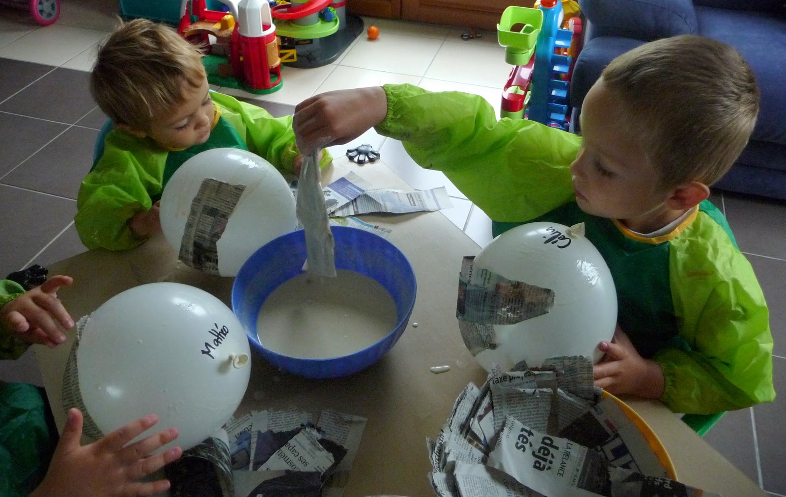 peinture pour papier mache