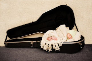 Wallpaper gambar bayi lucu dan gitar gratis download Wallpaper gambar bayi lucu dan gitar gratis download