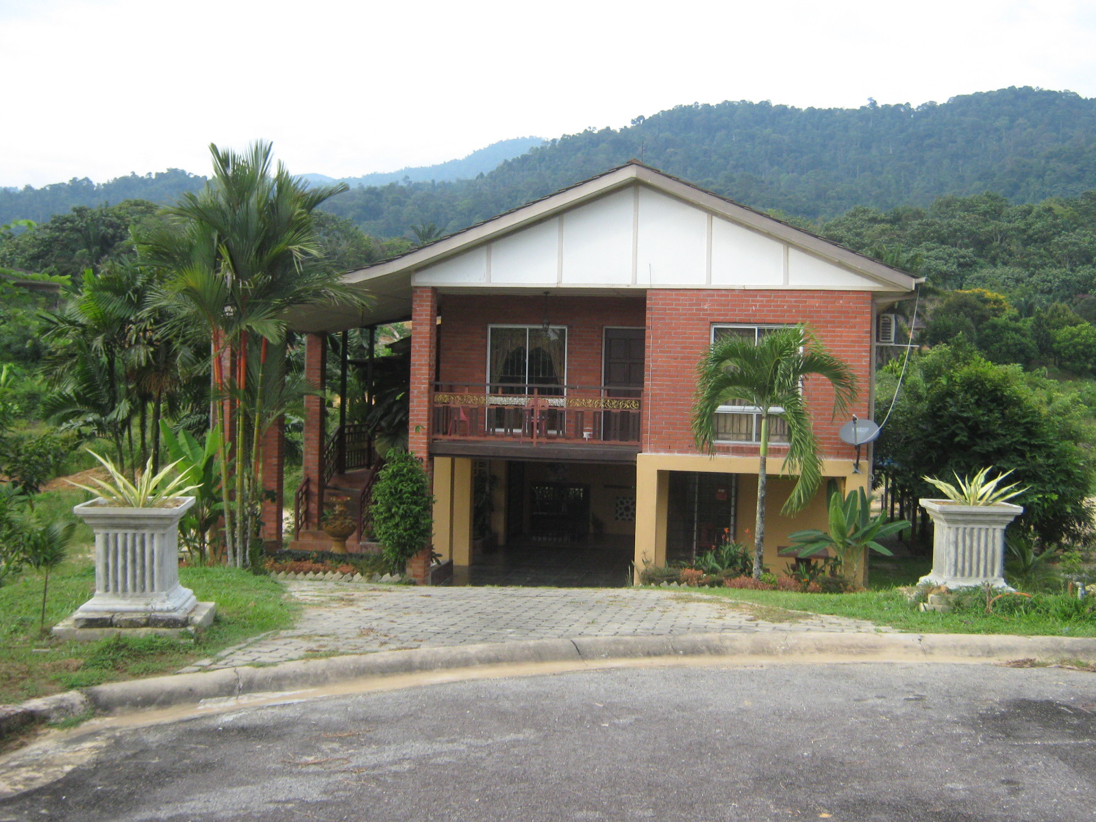 Diamond Creeks Country Retreat (DCCR) Homestay Tanjung Malim