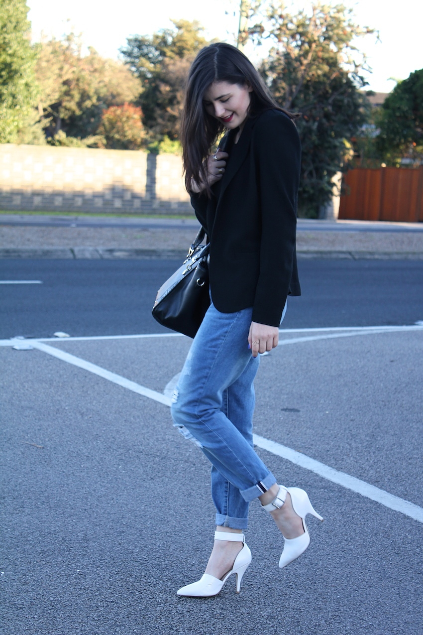 likeaharte, like a harte, blogger, melbourne blogger, bloggers wearing boyfriend jeans, how to wear boyfriend jeans, how to wear boyfriend jeans with heels, boyfriend jeans and heels, australian blogger, fashion bloggers, boyfriend jeans bloggers, ivana, ivana petrovic, cotton on boyfriend jeans, cotton on, glassons, glassons ribbed crop, target australia, target blazer, forever new, forever new bag, asos australia, asos, asos heels, white pointed heels, chanell heels faith, red lips pale skin dark hair, melbourne fashion blogger, personal style blog, fashion blog, australian fashion blog, melbourne fashion blog,