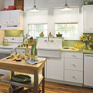 white kitchen cabinets design