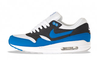 Sneaker Blogs Chaussures Nike Air Jordan Nouvelles Nike Air Max 1 White Signal Bleu Anthracite Platinum