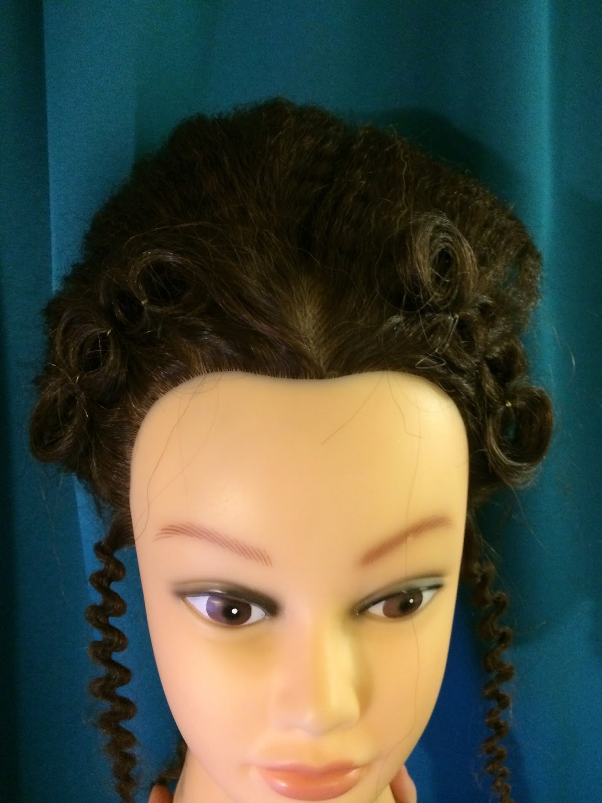 Golden Age: Elizabethan Hairstyle