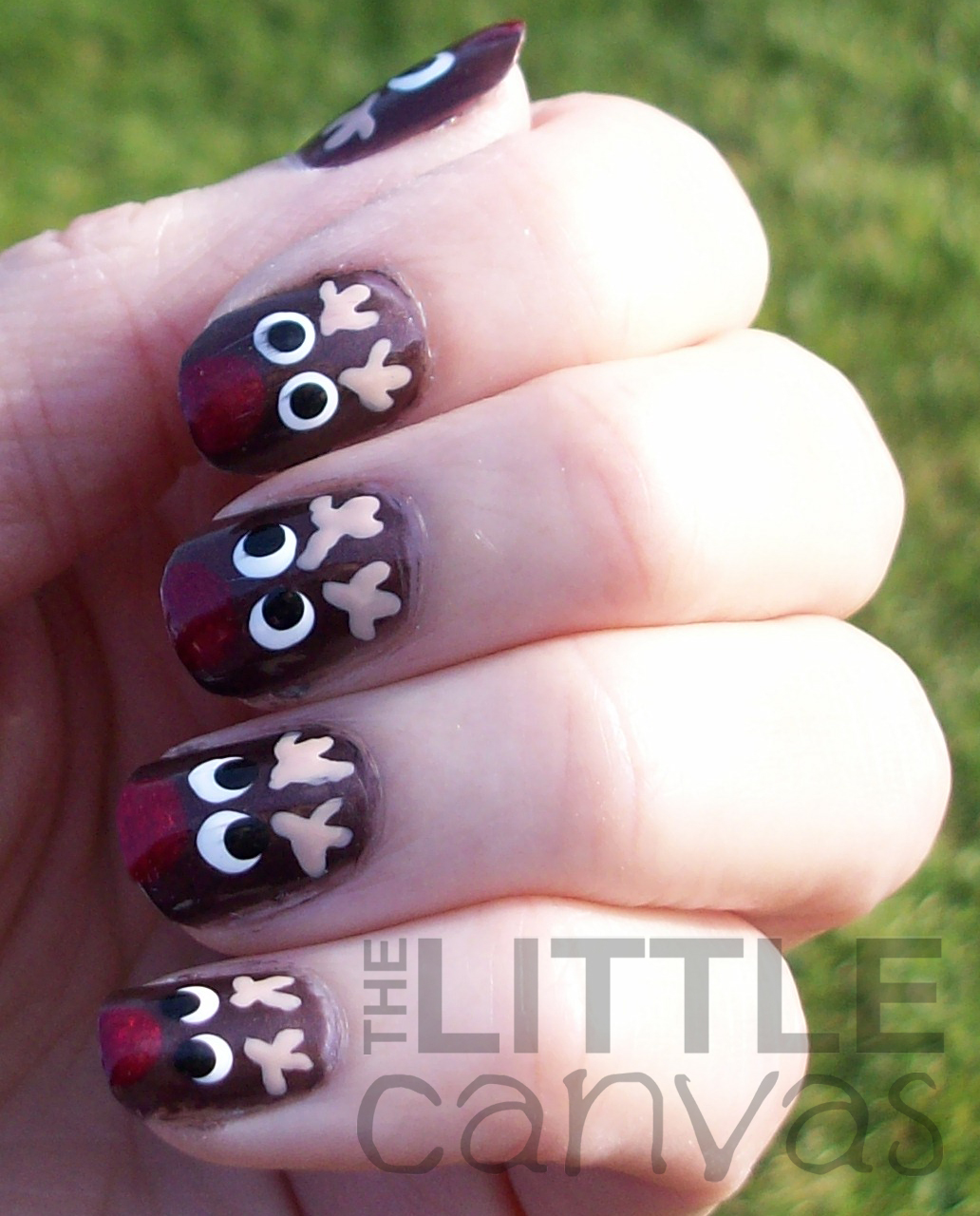 Reindeer nail art christmas Reindeer Nail Art - The Little Canvas