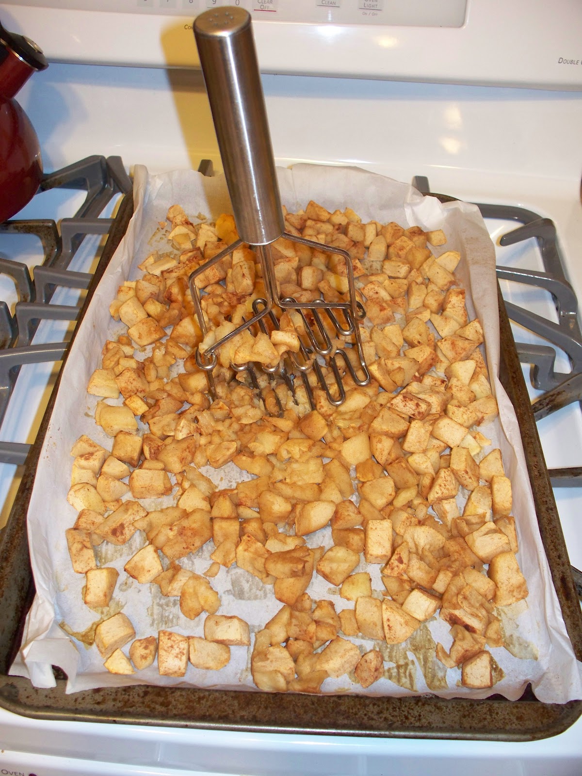 Molly's Lunch Box Salad Lunch with Homemade Applesauce and Recipe