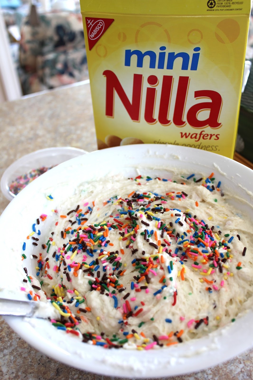 A Busy Working Woman Finds Time to Cook!: Funfetti Cake Batter Dip1066 x 1600