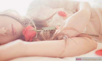 Alone-girl-sadness-rose-flower-cute-loveless
