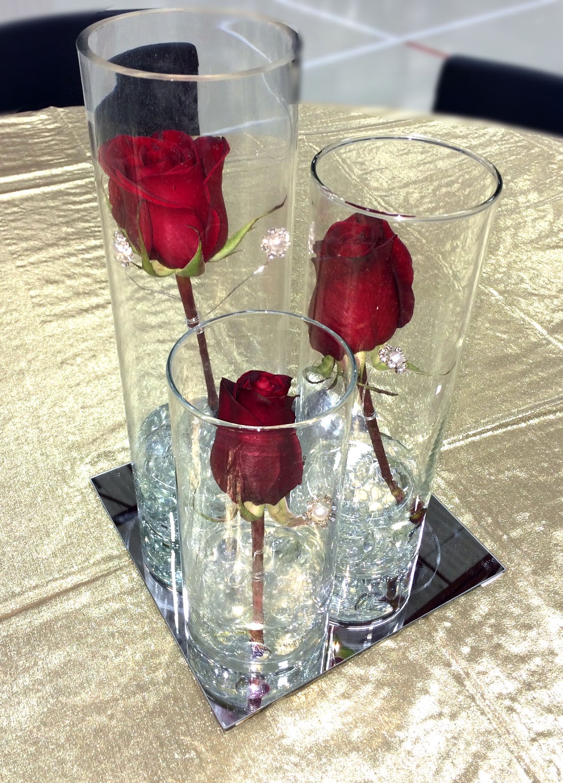 Burgundy Centerpiece Mirrors : Elegantly expressed wedding decor roshy and zirak