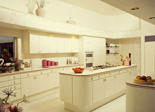 Cream Kitchen Cabinets Pictures ~ Kitchen Design Best Kitchen Design Cream Kitchen Cabinets Pictures ~ Kitchen Design Best Kitchen Design