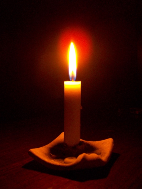Manifestasi Cenderawasih Putih: Jangan Jadi Lilin