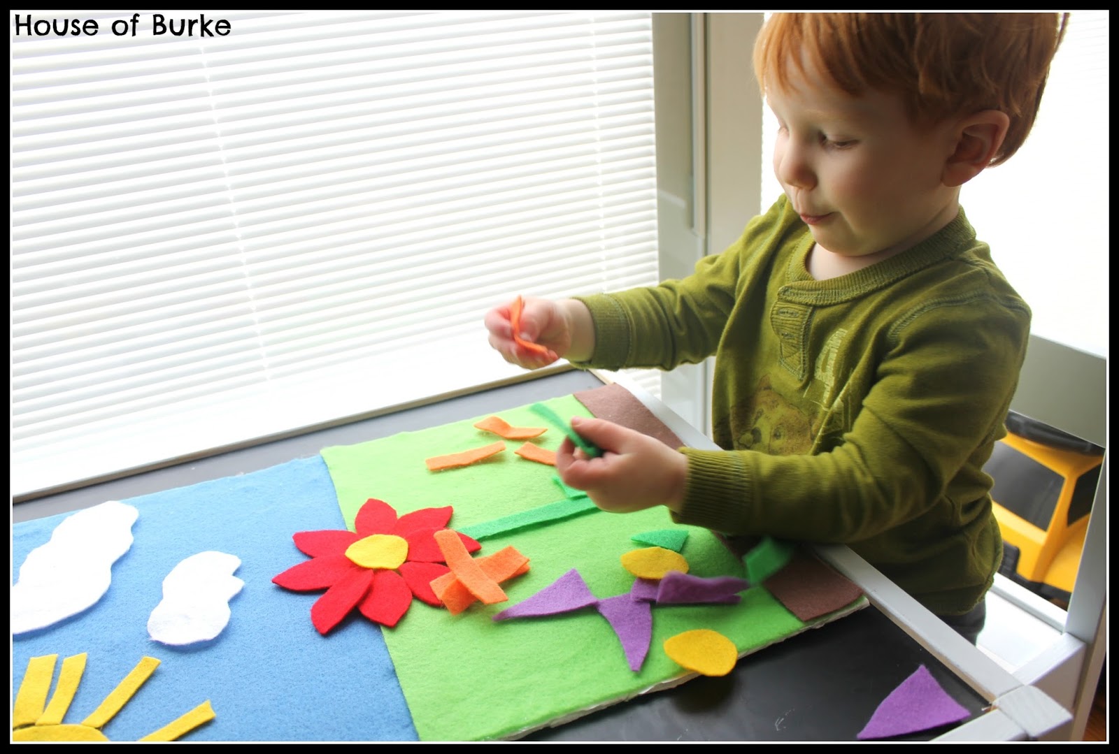 House of Burke DIY Spring Floral Felt Board (National Craft Month)