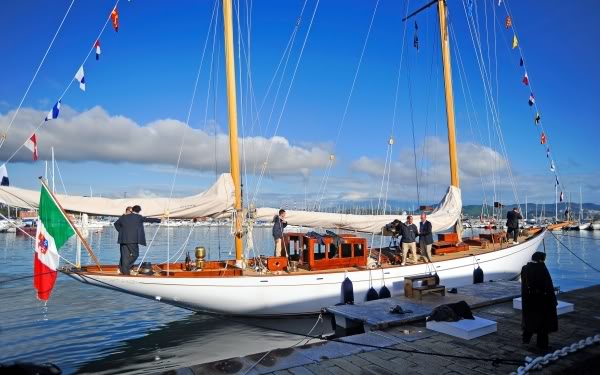 To commemorate the common features of history, classic yachts and advanced ... To commemorate the common features of history, classic yachts and advanced ...