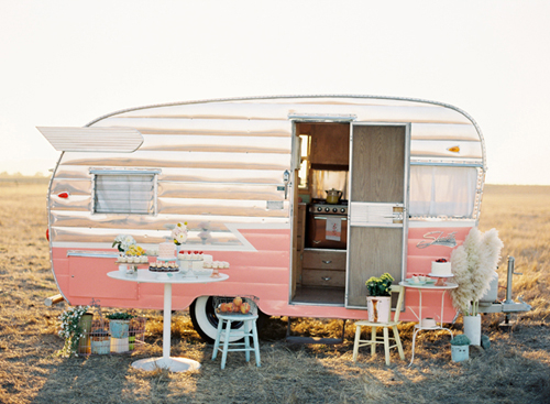 Coral Caravan Enjoy Cupcakes Styling | Vintage Styling Inspiration Coral+Pink+Caravan+Trailer Coral Caravan Enjoy Cupcakes Styling | Vintage Styling Inspiration