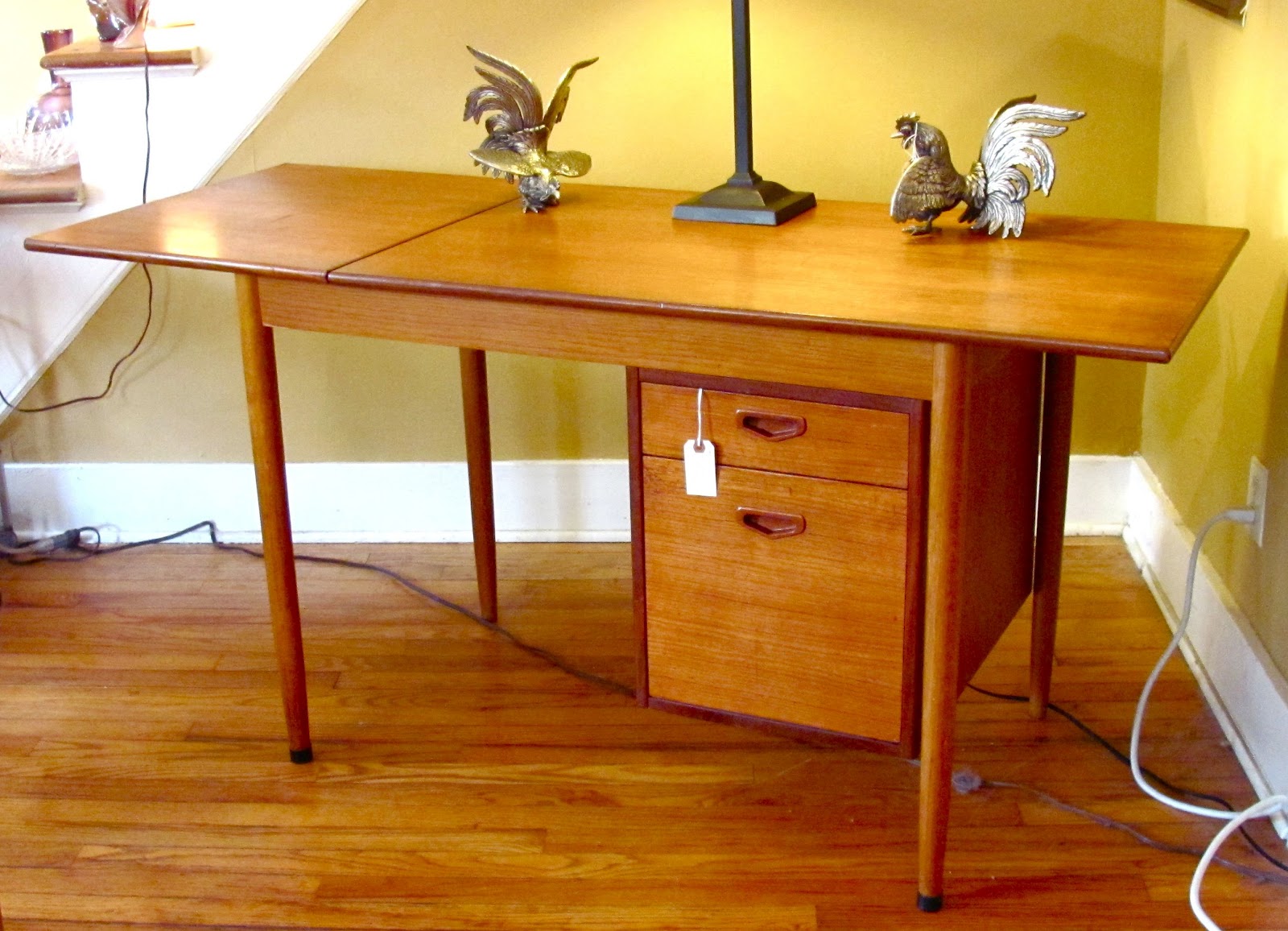 ARNE VODDER DROP LEAF FLOATING TOP DESK Red Hook Antique Center