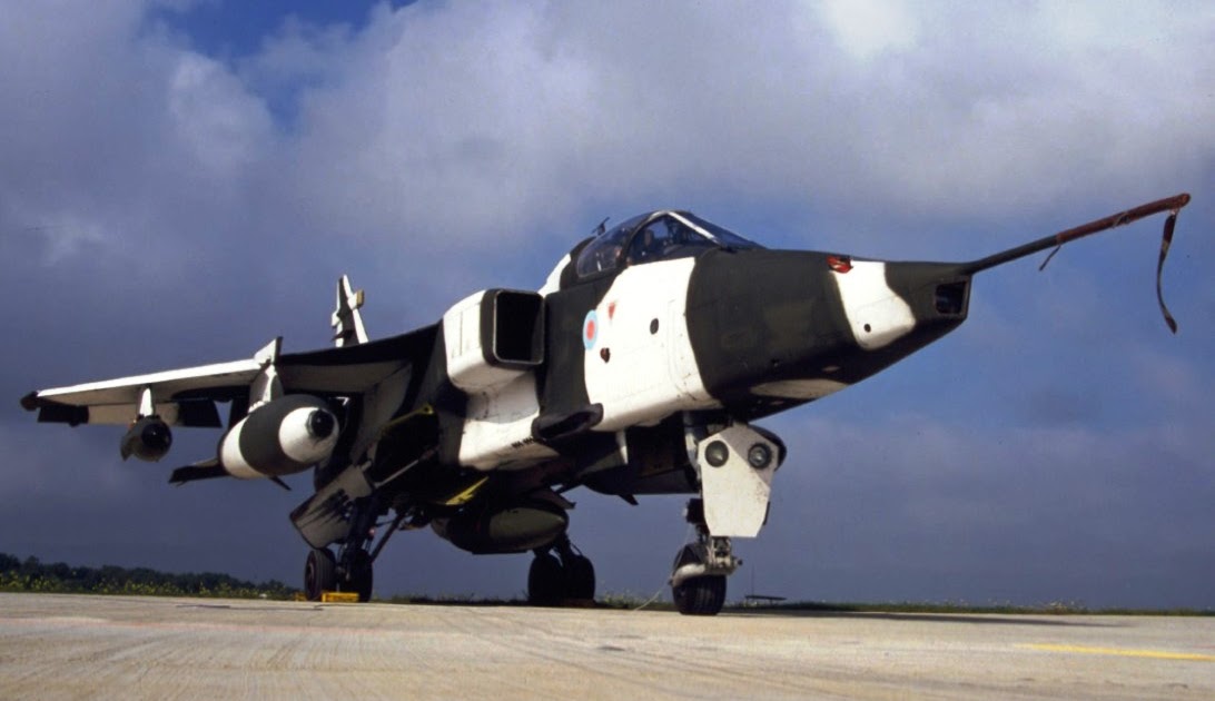 GAMBAR PESAWAT TERBANG: jet tempur SEPECAT Jaguar (Wallpaper 2)