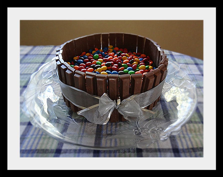 Afternoon Everyone! Kit Kat Cake