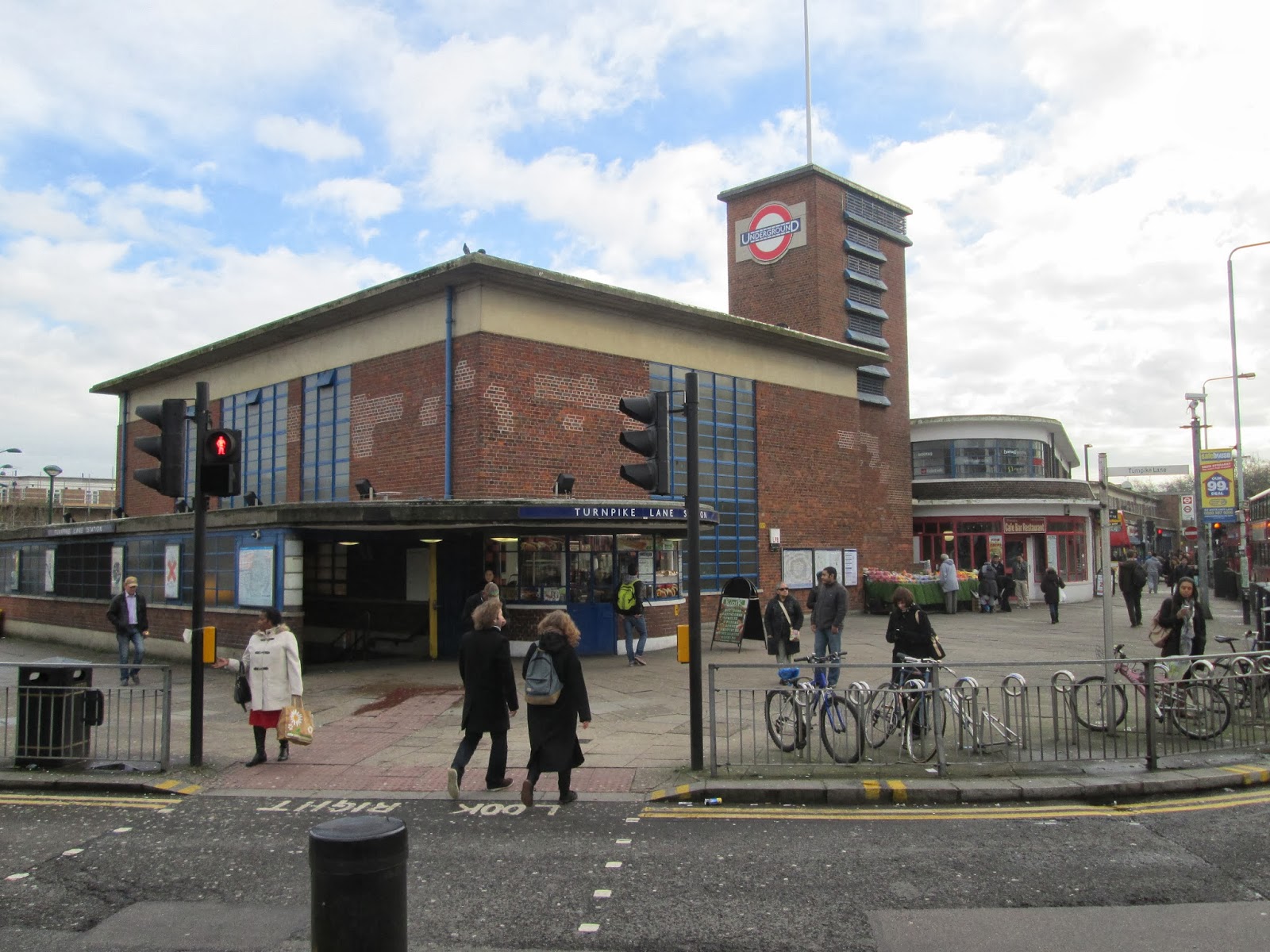 Metropolitan Matt London Underground Tour Part 1