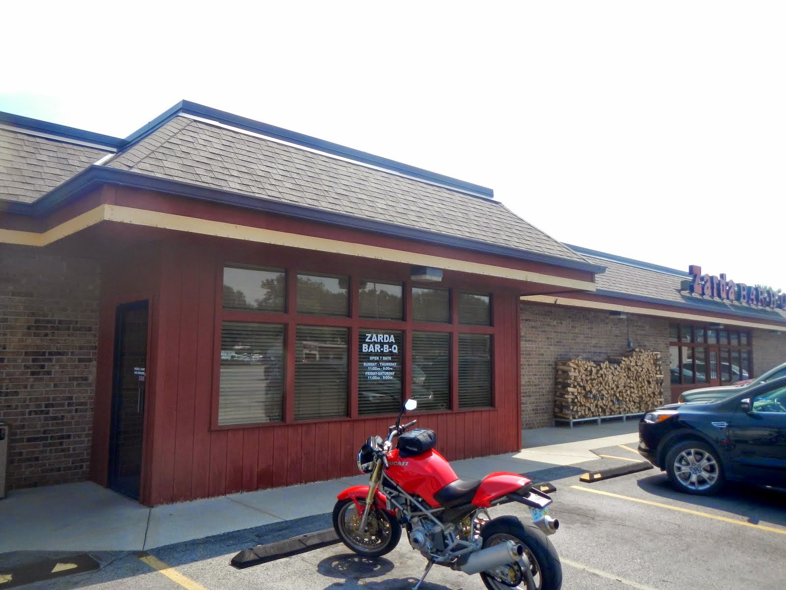 Big Daddy Dave BarBQ in Blue Springs Missouri