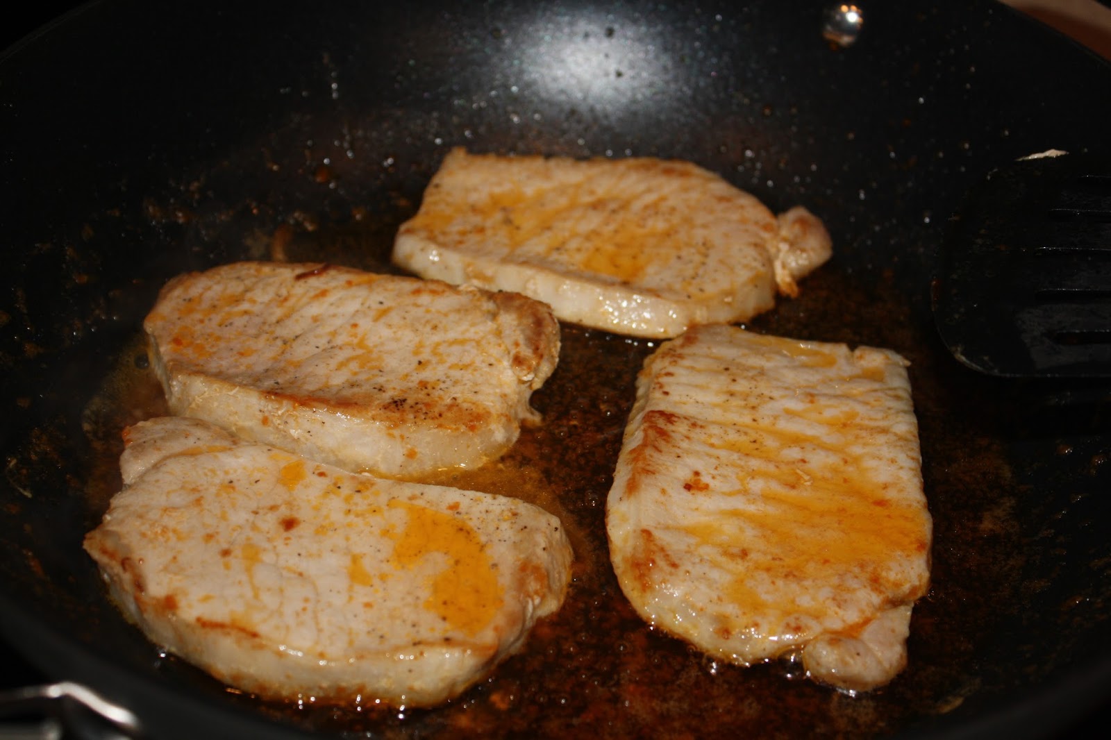 Skinny Jeans Buffalo Pork Chops