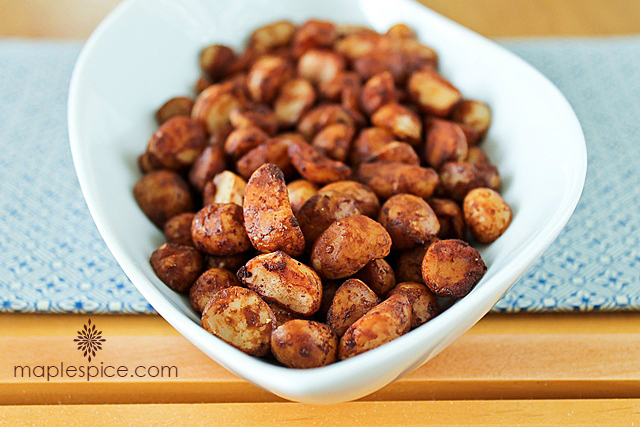 Tamari Roasted Macadamia Nuts - vegan and gluten-free recipe with no added oil.