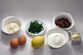 Salsa de yogur con rábano picante y uvas pasas - ingredientes
