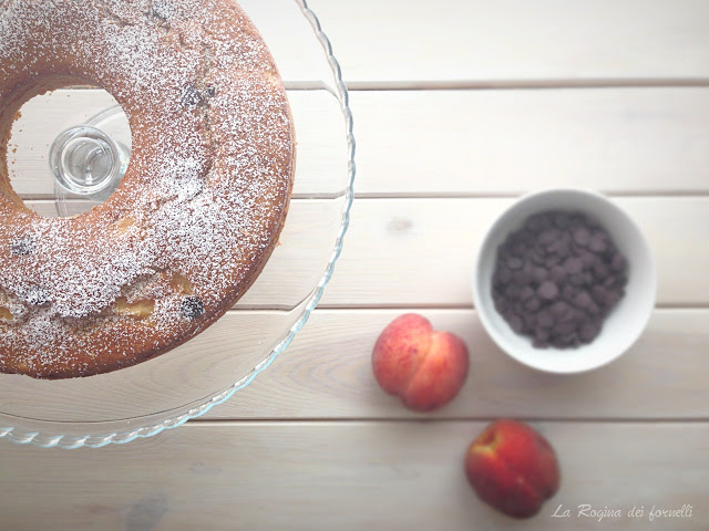 torta pesche, mandorle e cioccolato