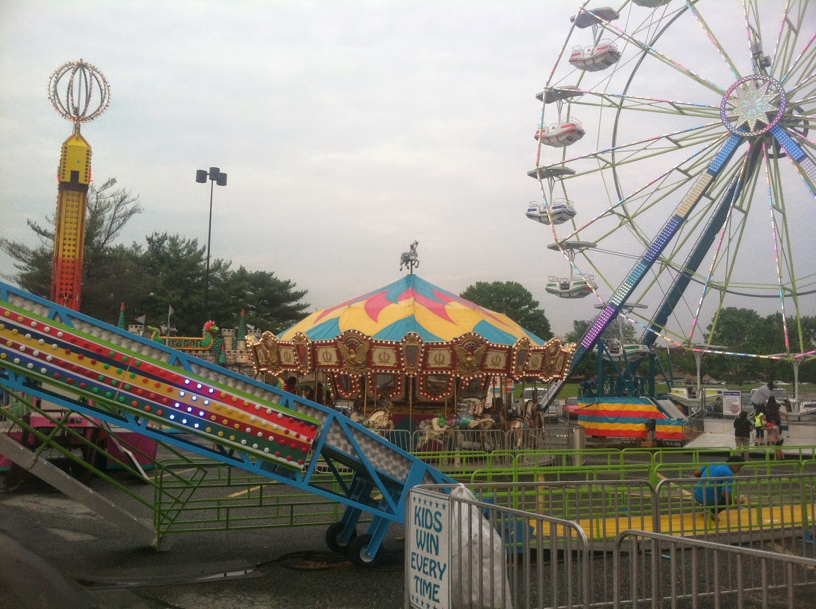 Carnival Chasing Jolly Shows at the 2014 Lake Forest Mall Carnival