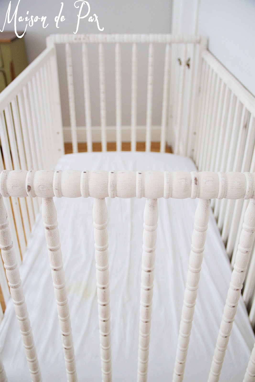 vintage spindle crib