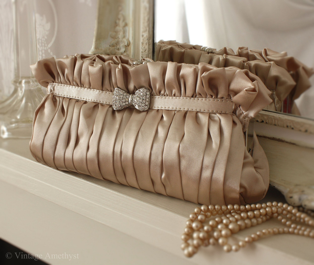 Hollywood Trendy Clutches For Women