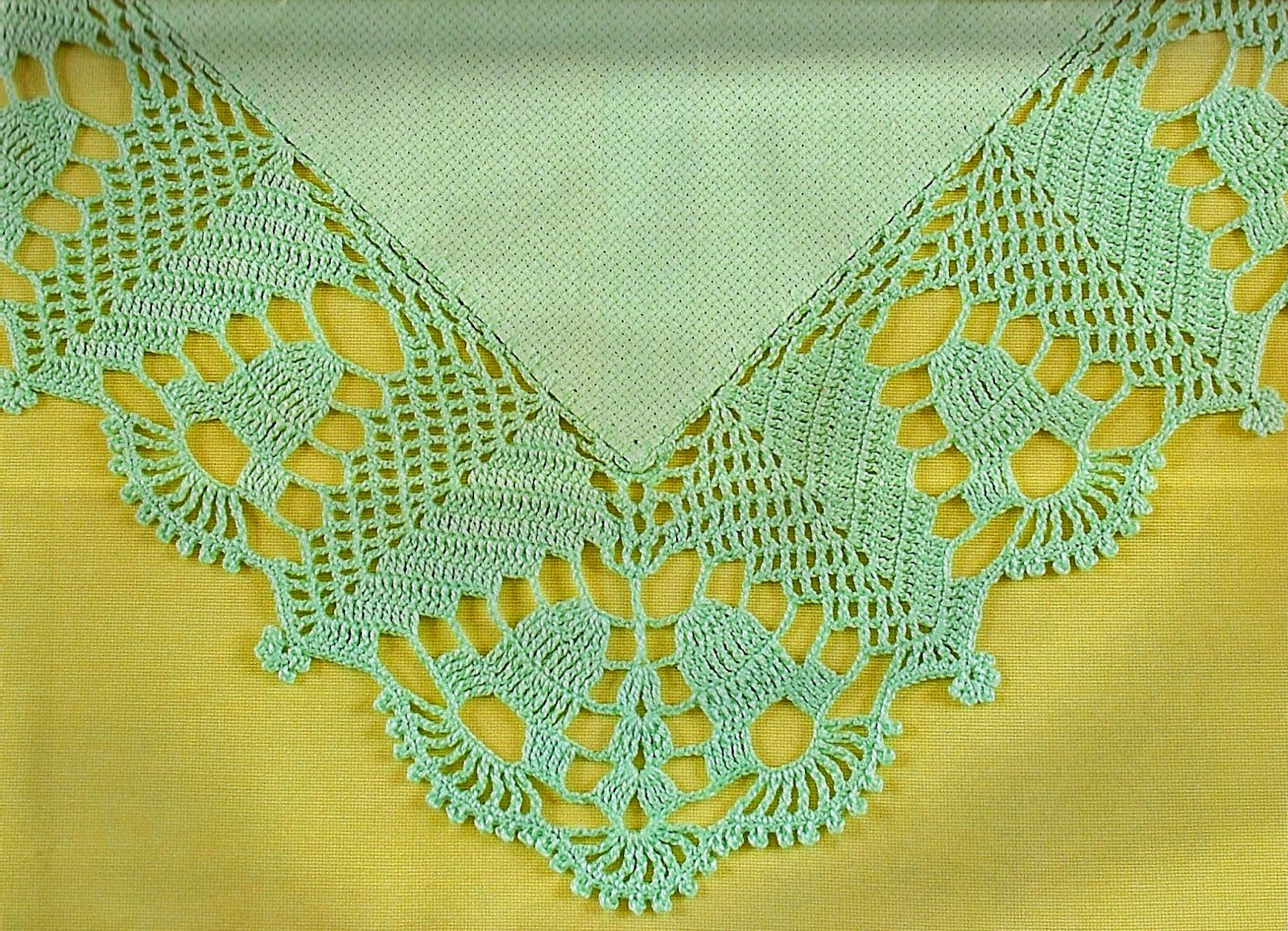 molduras em croche em croche com receita