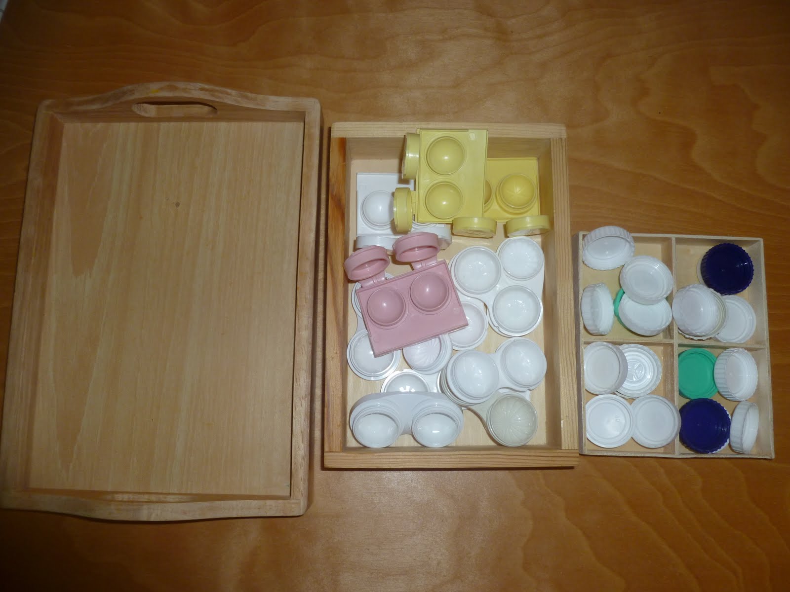 TEACHING AND LEARNING WITH THE USE OF CONTACT LENS CASES Mama to 6