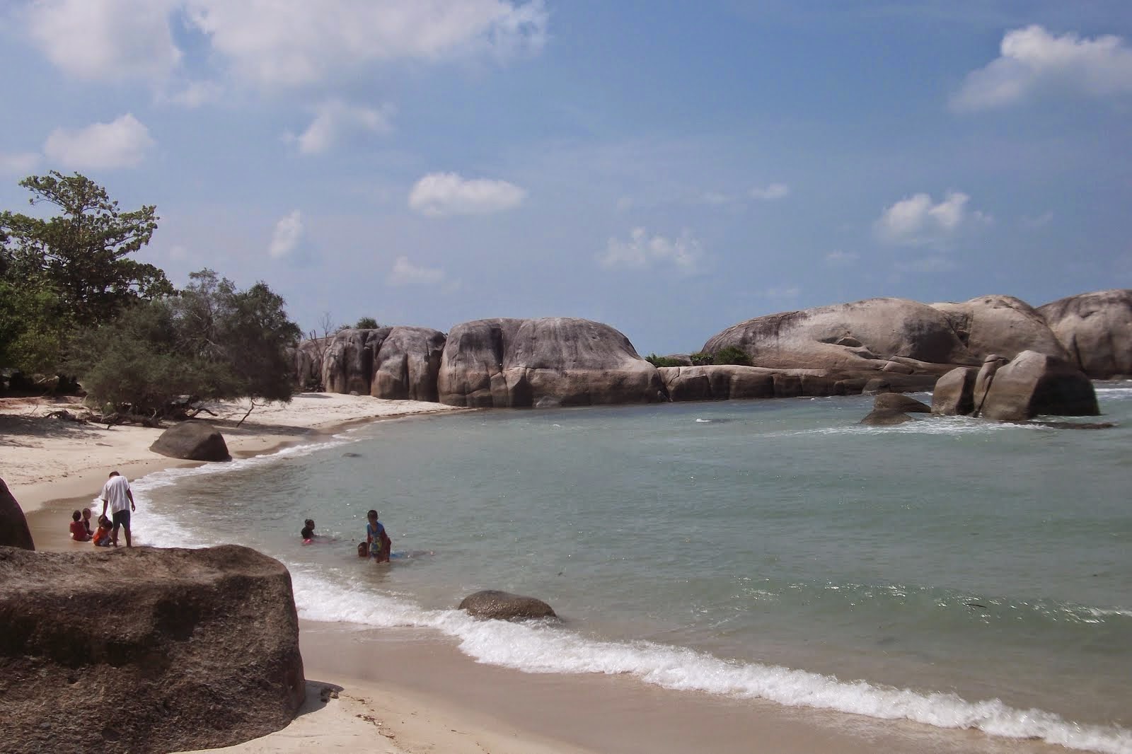 pantai tanjung tinggi