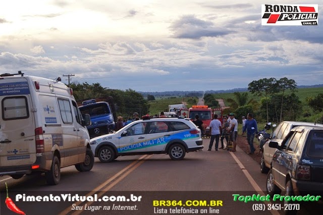 Colisão entre uno e caminhão deixa um morto e dois gravemente feridos na RO-010 em Pimenta Bueno