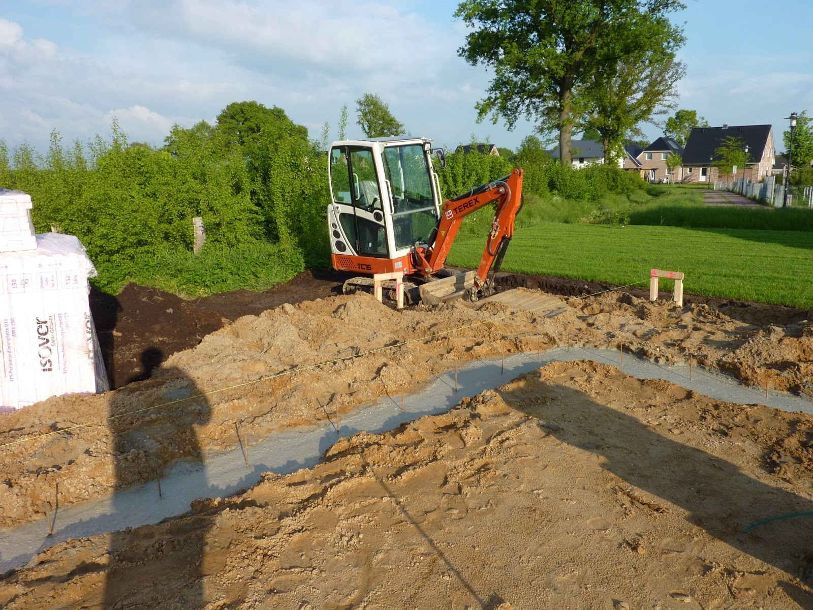 Unser Eichhörnchen-Haus: Streifenfundamente