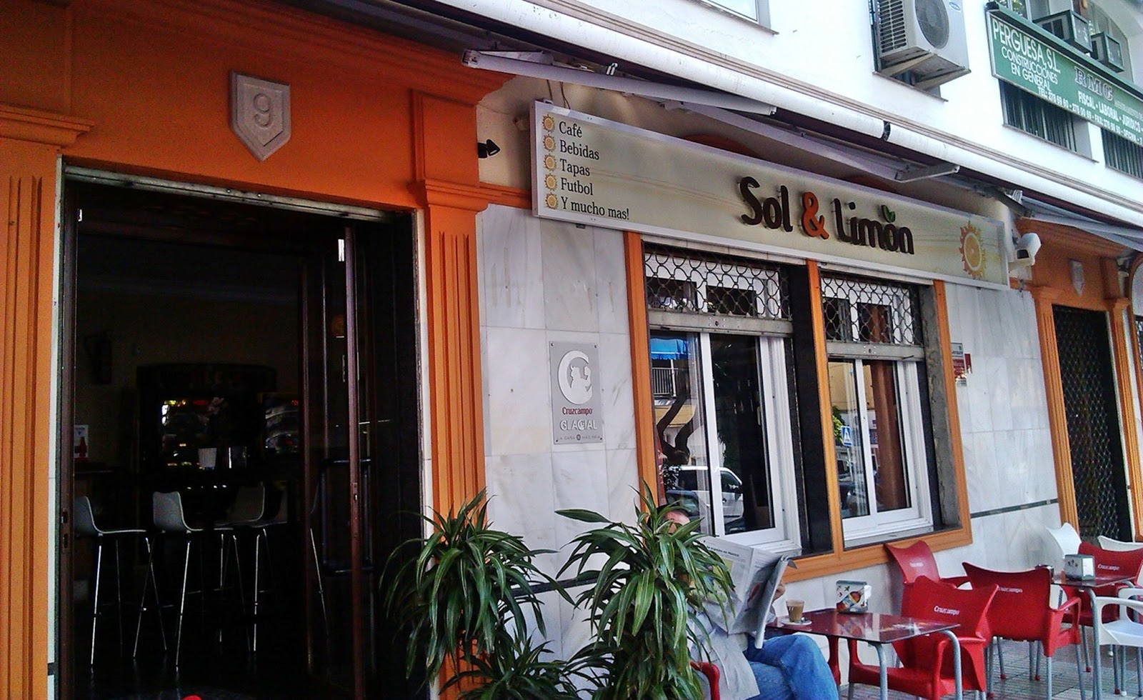 Dale Caña Marbella Bar Sol y Limón donde hay nueva luz cada día