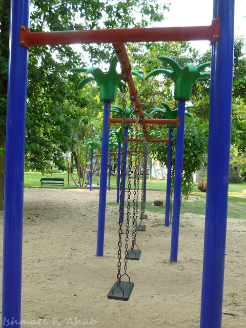 Swings in Lumphini Park
