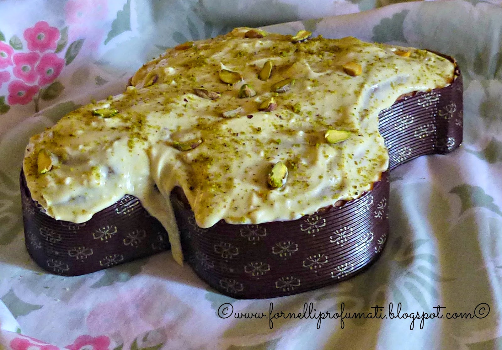 Colomba con crema di Pistacchio e Cioccolato Bianco